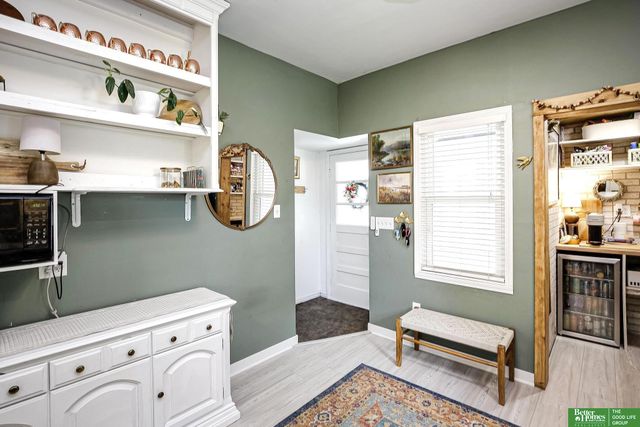 8264 Cedar Island Road, Bellevue, NE 68147