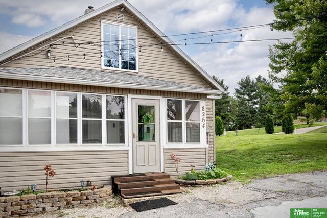 8264 Cedar Island Road, Bellevue, NE 68147