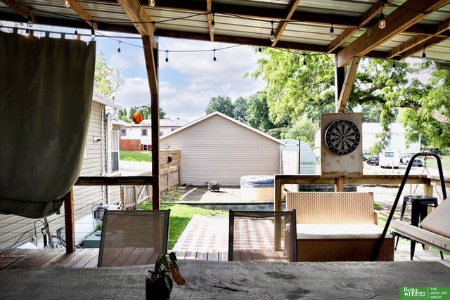 8264 Cedar Island Road, Bellevue, NE 68147