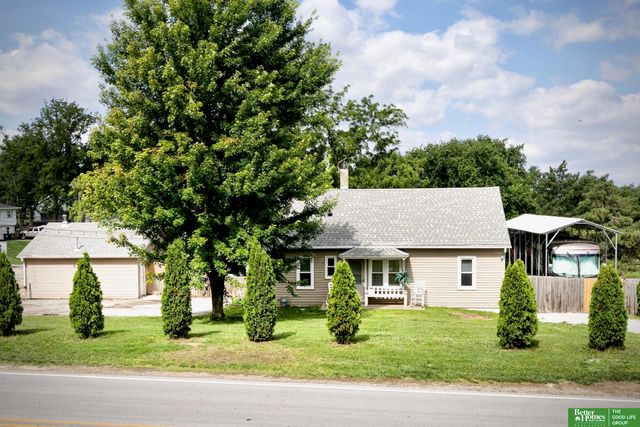 8264 Cedar Island Road, Bellevue, NE 68147