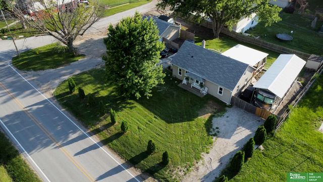 8264 Cedar Island Road, Bellevue, NE 68147