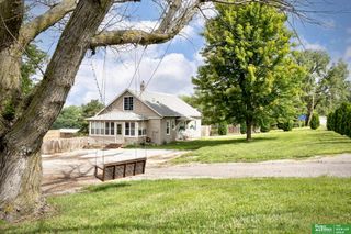 8264 Cedar Island Road, Bellevue, NE 68147