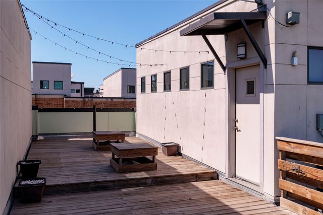 724 Skyline Bluff Court, Fort Worth, TX 76102