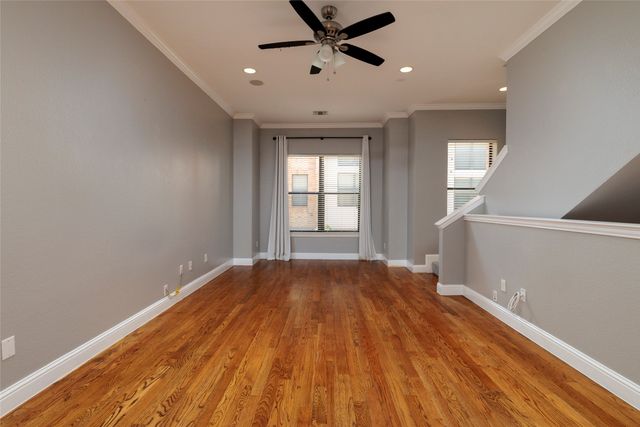 724 Skyline Bluff Court, Fort Worth, TX 76102