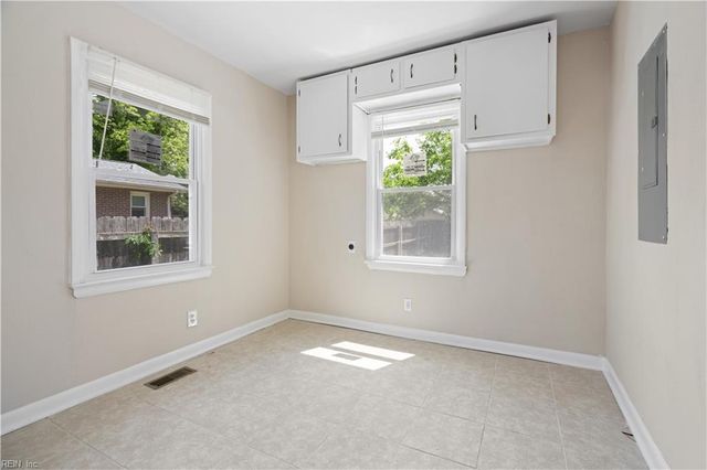 1035 Willingham ST, Norfolk, VA 23505