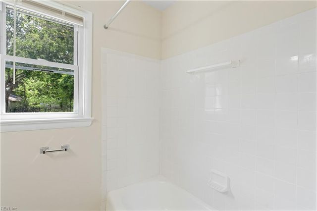 1035 Willingham ST, Norfolk, VA 23505