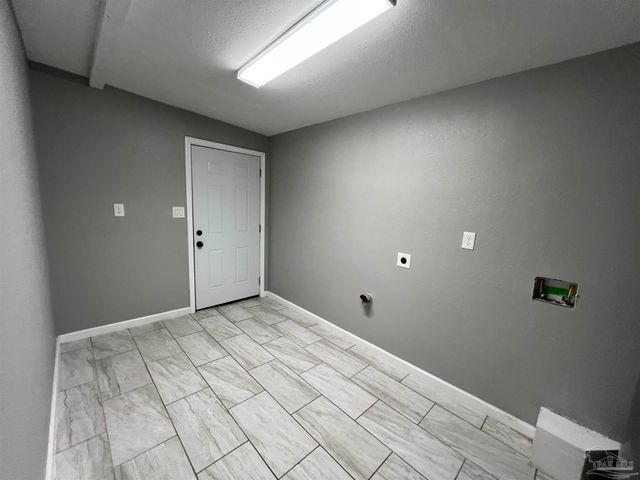 1200 Paulding Ave A, Pensacola, FL 32507