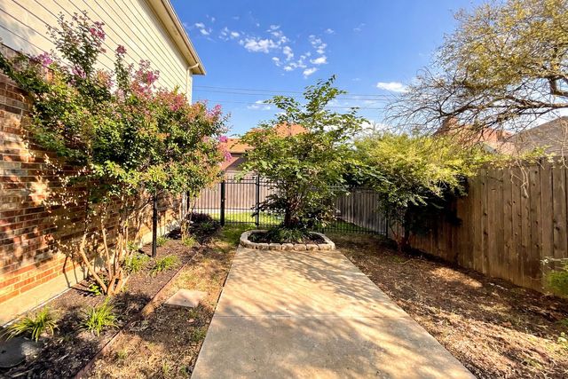 1213 Vistawood Drive, Mansfield, TX 76063