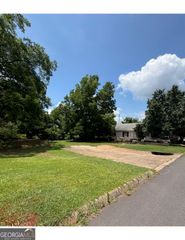 1438, 1430 Alice, Griffin, GA 30223
