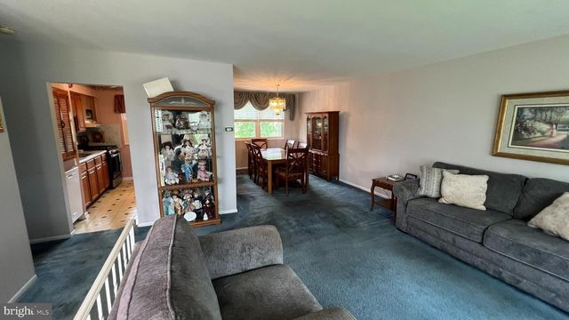 7 WRIGHT AVE, Stratford, NJ 08084