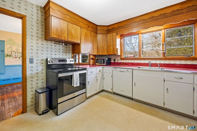 851 Ward Lane, Cheshire, CT 06410