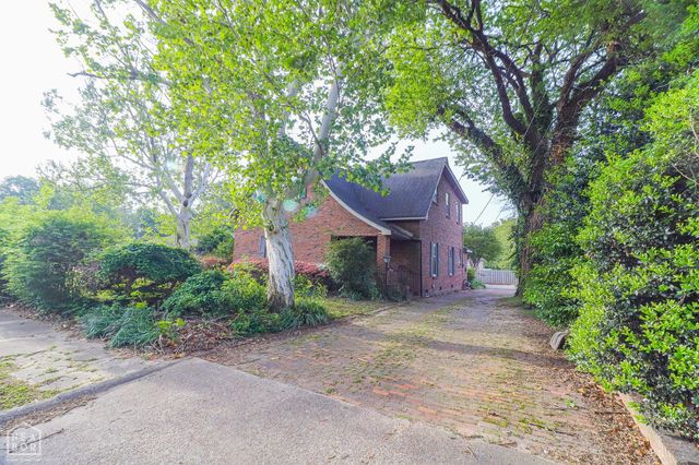 623 W Oak Avenue, Jonesboro, AR 72401