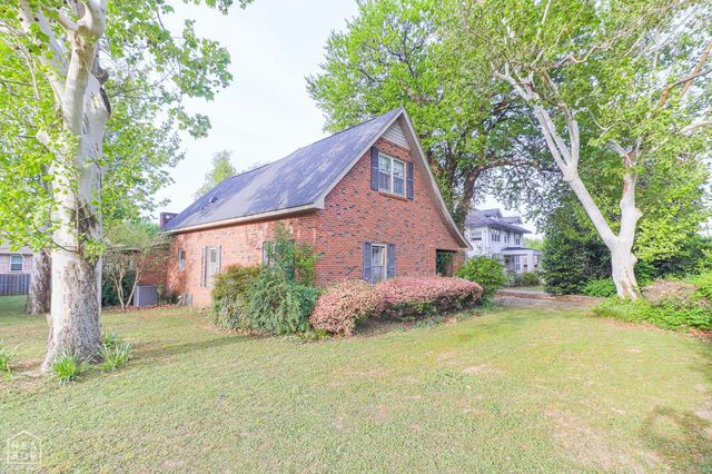 623 W Oak Avenue, Jonesboro, AR 72401