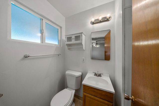 1600 Thorsen Ave, Modesto, CA 95355