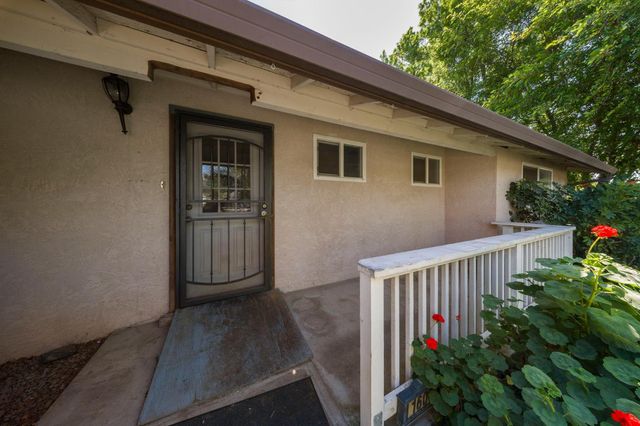 1600 Thorsen Ave, Modesto, CA 95355