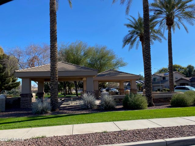 14641 W HEARN Road, Surprise, AZ 85379