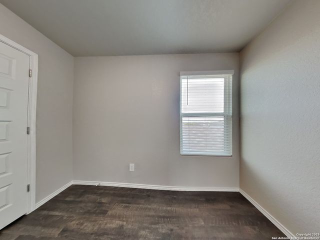 4129 Asher alley, St Hedwig, TX 78152