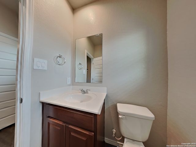 4129 Asher alley, St Hedwig, TX 78152