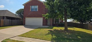 107 Creekside Drive, Sanger, TX 76266