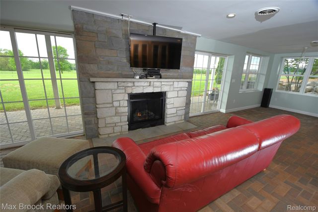 58282 SAVAGE Road, Newberg Township, MI 49095