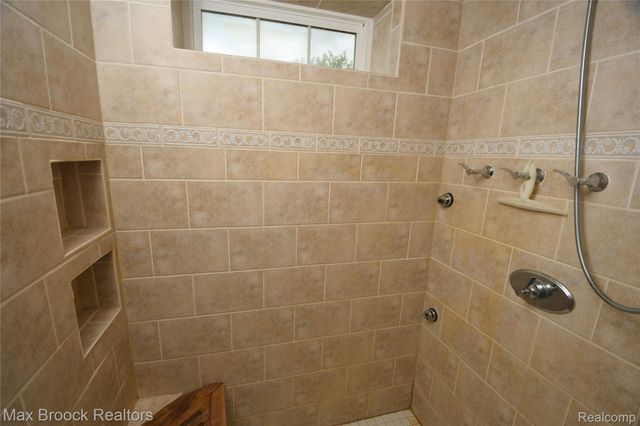 58282 SAVAGE Road, Newberg Township, MI 49095
