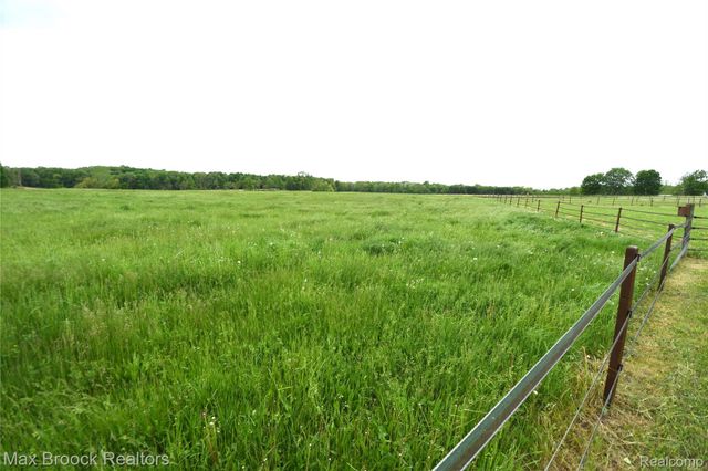 58282 SAVAGE Road, Newberg Township, MI 49095