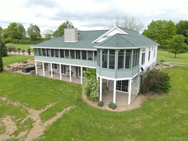 58282 SAVAGE Road, Newberg Township, MI 49095