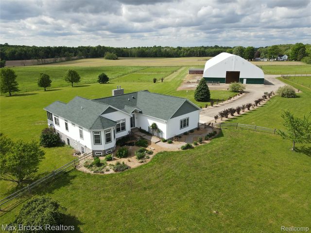 58282 SAVAGE Road, Newberg Township, MI 49095