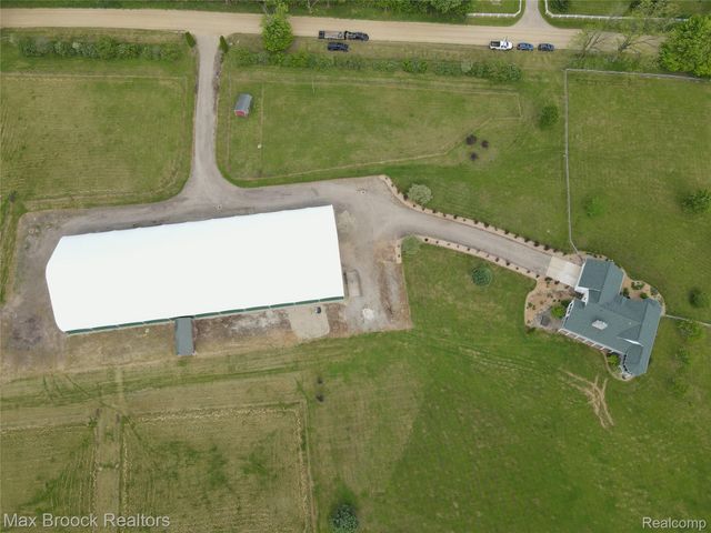 58282 SAVAGE Road, Newberg Township, MI 49095