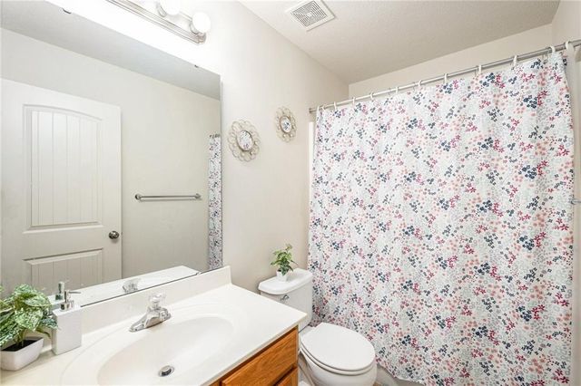 14313 Richmond Avenue, Grandview, MO 64030