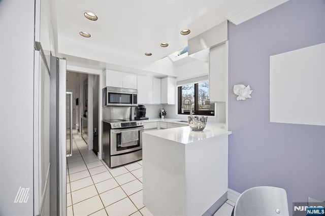 1511 John Street, Fort Lee, NJ 07024