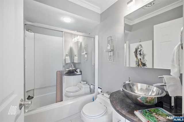 1511 John Street, Fort Lee, NJ 07024