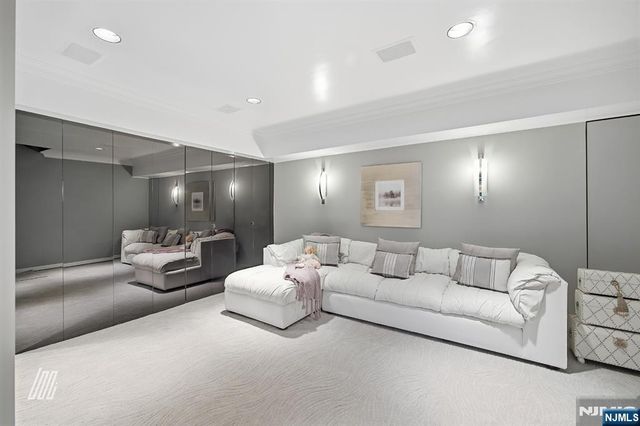 1511 John Street, Fort Lee, NJ 07024