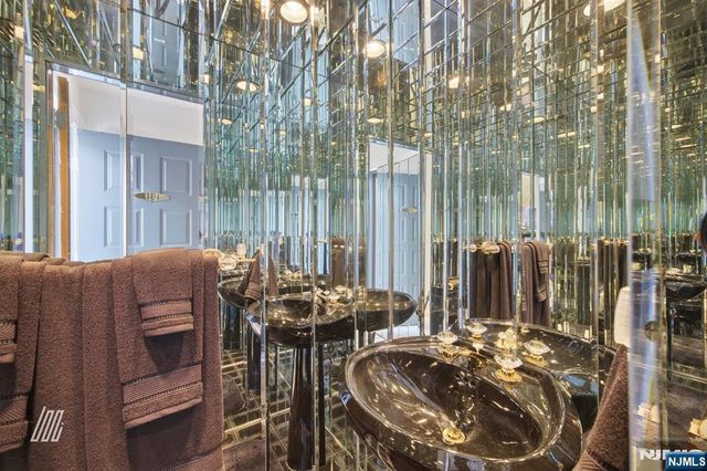 1511 John Street, Fort Lee, NJ 07024