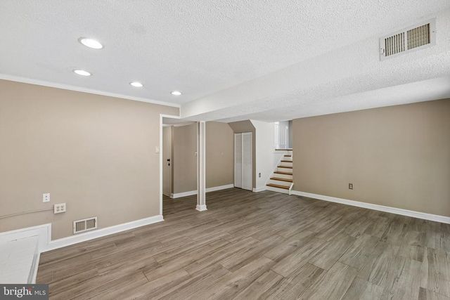 4 POND CIR, Fredericksburg, VA 22407