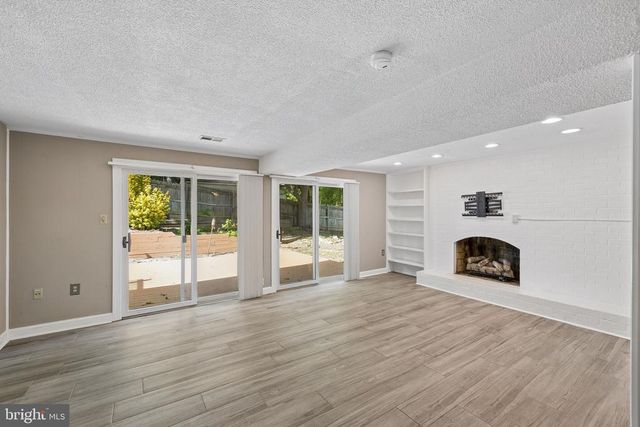 4 POND CIR, Fredericksburg, VA 22407
