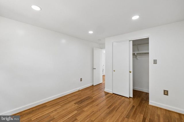 4 POND CIR, Fredericksburg, VA 22407