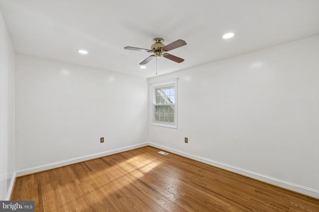 4 POND CIR, Fredericksburg, VA 22407