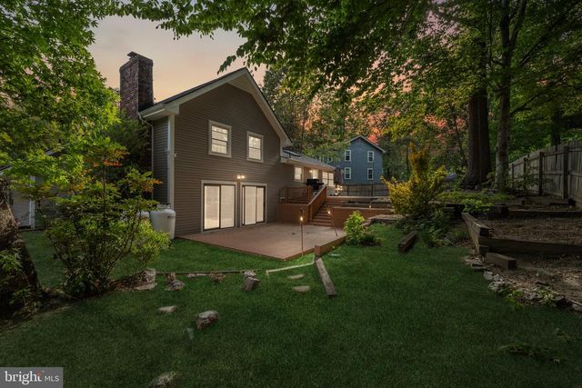 4 POND CIR, Fredericksburg, VA 22407