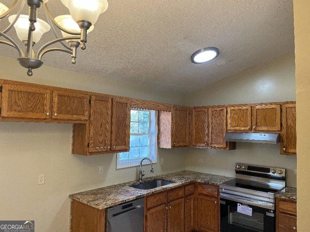 124 Betty Lane, Carrollton, GA 30116