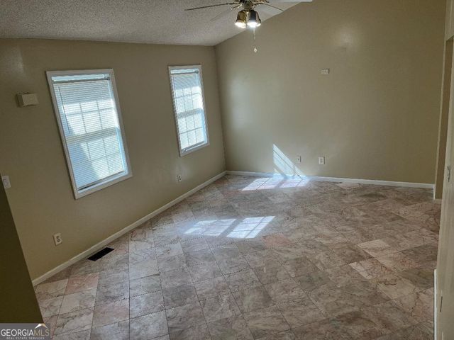 124 Betty Lane, Carrollton, GA 30116