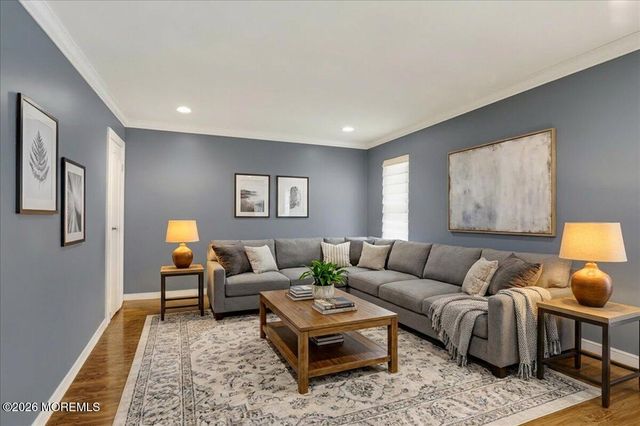 82 Mariners Cove, Freehold, NJ 07728