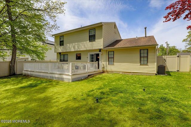 82 Mariners Cove, Freehold, NJ 07728