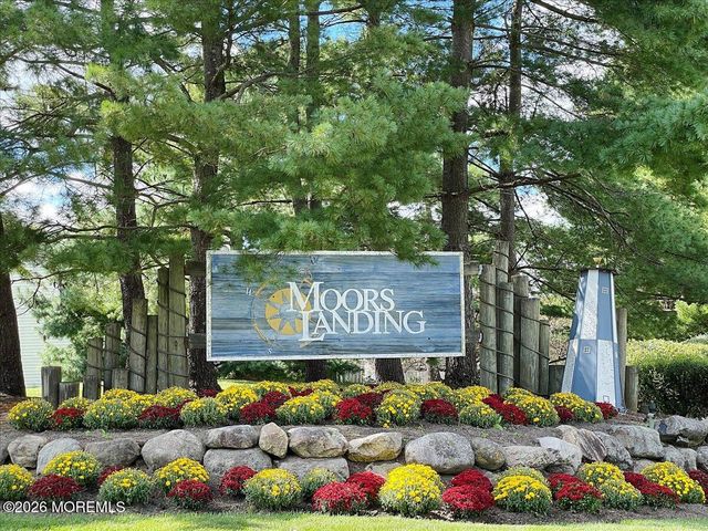 82 Mariners Cove, Freehold, NJ 07728