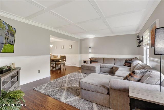 82 Mariners Cove, Freehold, NJ 07728