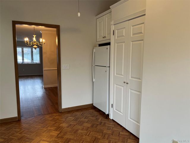 43 Floyd Place, East Norwich, NY 11732