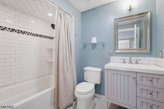 9 Church St, Knowlton Twp., NJ 07832