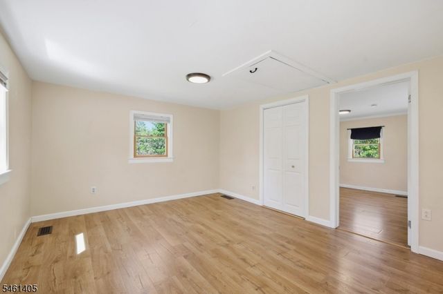 9 Church St, Knowlton Twp., NJ 07832