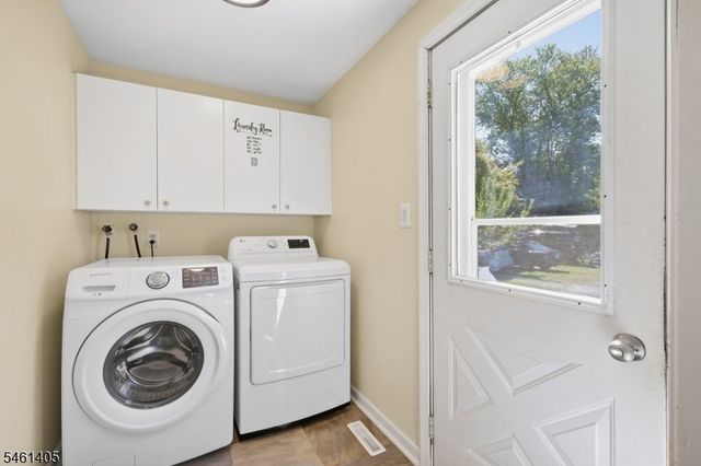 9 Church St, Knowlton Twp., NJ 07832