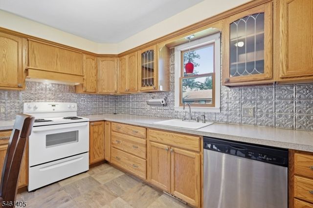 9 Church St, Knowlton Twp., NJ 07832